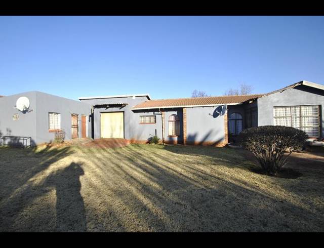 3 BEDROOM HOUSE FOR SALE IN DAWN PARK